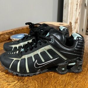 Nike Shox O'Leven Woman’s size 6